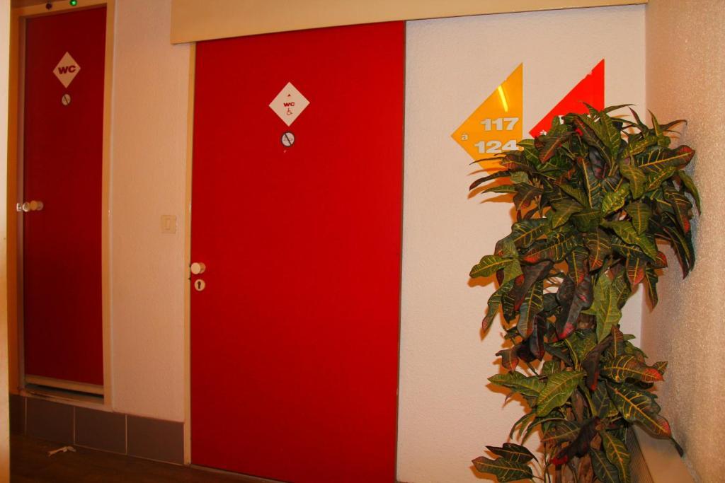 Lemon Hotel - Mery Sur Oise/Cergy Exterior foto